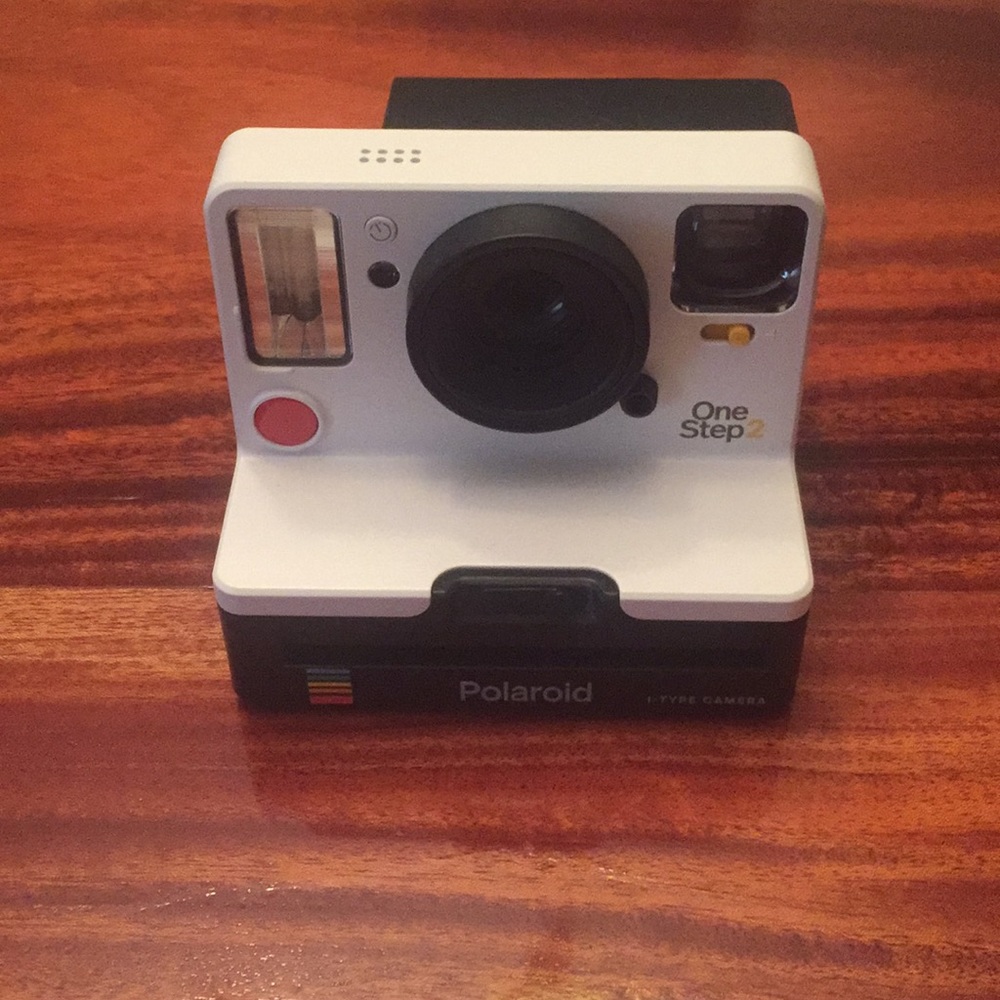 Polaroid One Step 2 I type Camera - Picture 1 of 3